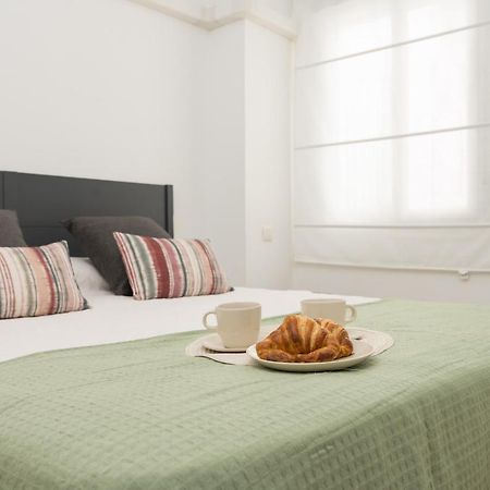 Precioso Apartamento Con Habitacion Separada En Centro Historico De Malaga Exterior photo